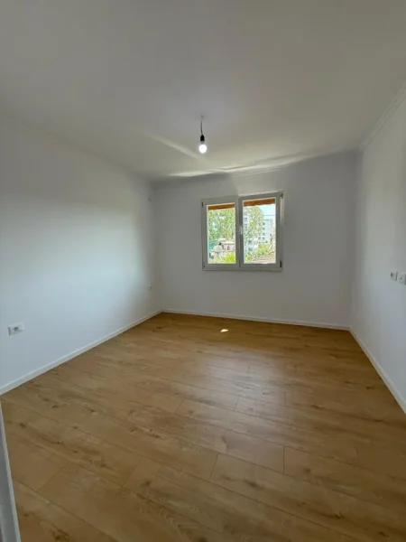 Tirane, shitet apartament 2+1 Kati 2, 72 m² 122.000 € (Ali Dem, prane Fax News)