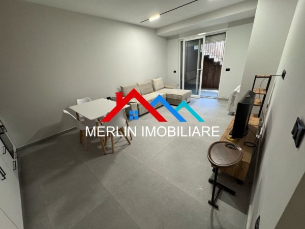 Tirane, jepet me qera apartament 1+1+Ballkon Kati 1, 60 m² 450 € (RRUGA E DIBRES)