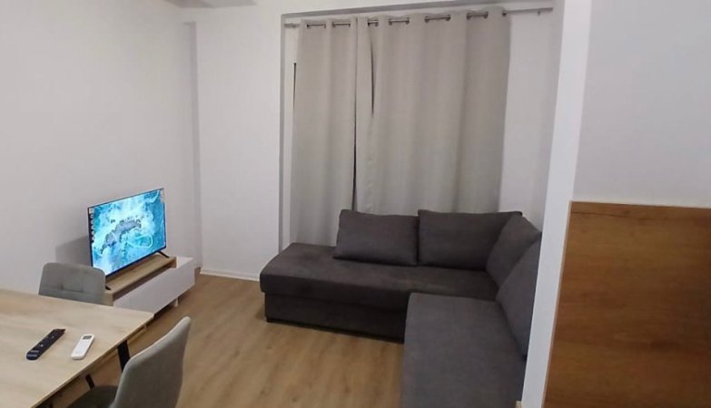 Shqiperi, jepet me qera apartament 1+1+Ballkon Kati 7, 55 m² 420 € (ALI DEMI)