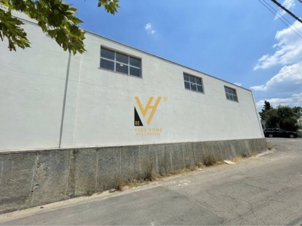 Tirane, jepet me qera magazine Kati 0, 500 m² 2.500 € (SAUK)