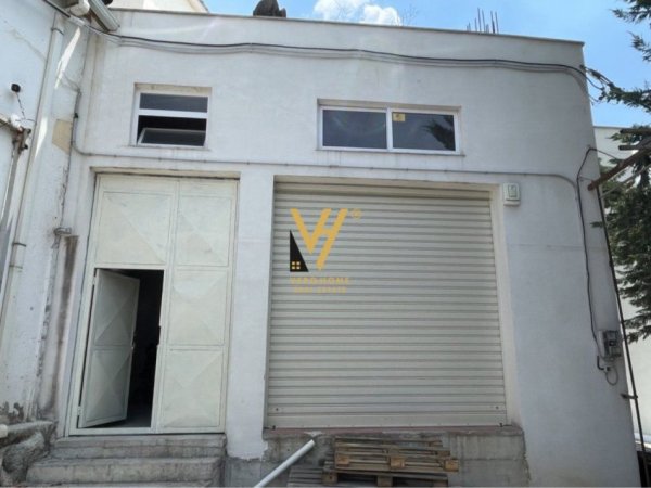 Tirane, jepet me qera magazine Kati 0, 500 m² 2.500 € (SAUK)