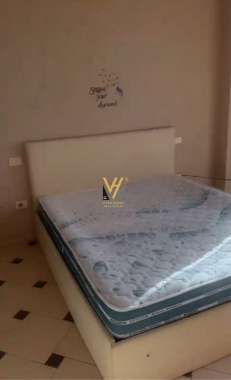 Tirane, jepet me qera apartament 1+1+Ballkon Kati 5, 65 m² 350 € (ASTIR)