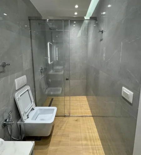 Tirane, shes apartament 1+1+Ballkon Kati 10, 76 m² 170.000 € (kompleksi golden park)