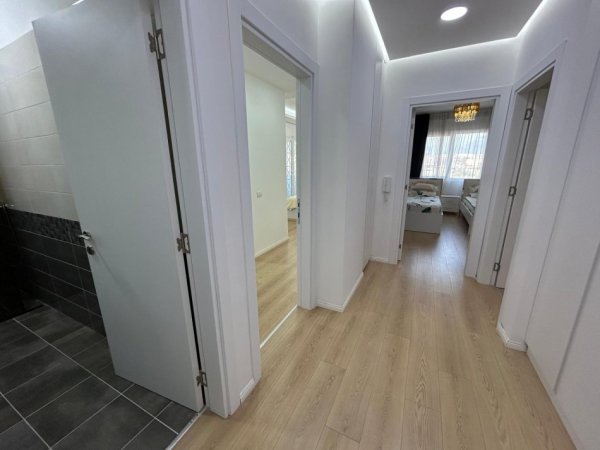 Tirane, jepet me qera apartament 2+1+Ballkon , 110 m² 800 € 