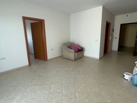 Tirane, shitet apartament 3+1+2+Ballkon Kati 5, 225 m² 235.000 € (Selvia, Shkolla Partizani)