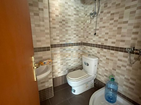 Tirane, shitet apartament 3+1+2+Ballkon Kati 5, 225 m² 235.000 € (Selvia, Shkolla Partizani)