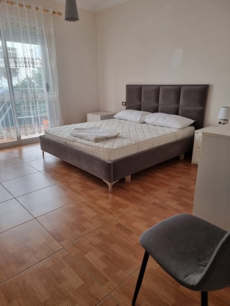 Tirane, shitet 2+1+Aneks+Ballkon Kati 2, 94 m² 145.000 €