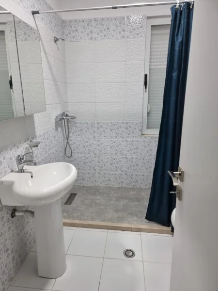 Tirane, shitet 2+1+Aneks+Ballkon Kati 2, 94 m² 145.000 €