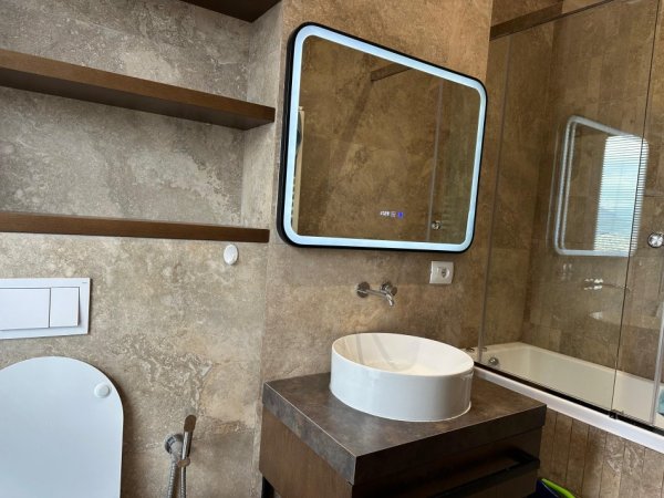 Tirane, jepet me qera apartament 2+1+Ballkon Kati 6, 100 m² 1.500 € (Tirana Garden Building)