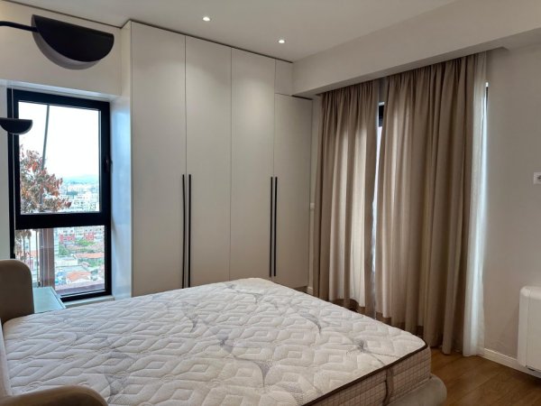 Tirane, jepet me qera apartament 2+1+Ballkon Kati 6, 100 m² 1.500 € (Tirana Garden Building)