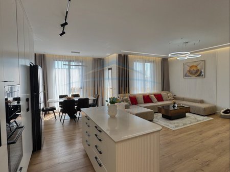 Tirane, shitet apartament 3+1+2+Ballkon Kati 8, 156 m² 312.000 € (Porcelan, Rezidenca Erli)
