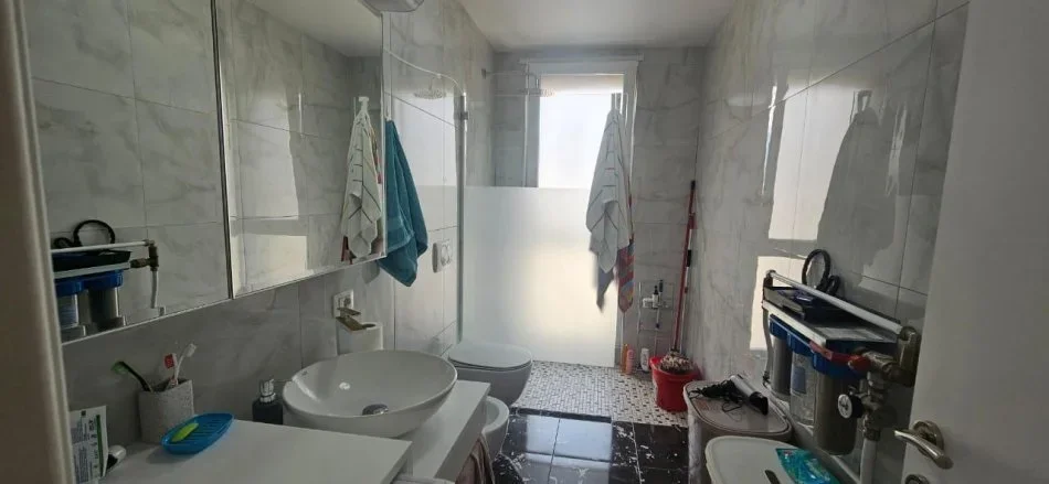 Tirane, jepet me qera apartament 2+1+Ballkon Kati 6, 94 m² 700 € (Fiori Di Bosco)