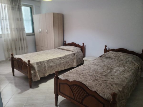 Tirane, jepet me qera apartament 2+1 Kati 1, 100 m² 600 € (21 dhjetori)