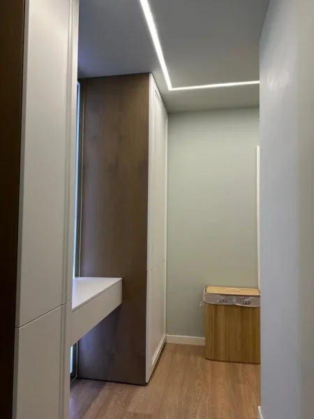 Tirane, shes apartament 1+1+Ballkon Kati 6, 64 m² 160.000 € (5 maji)