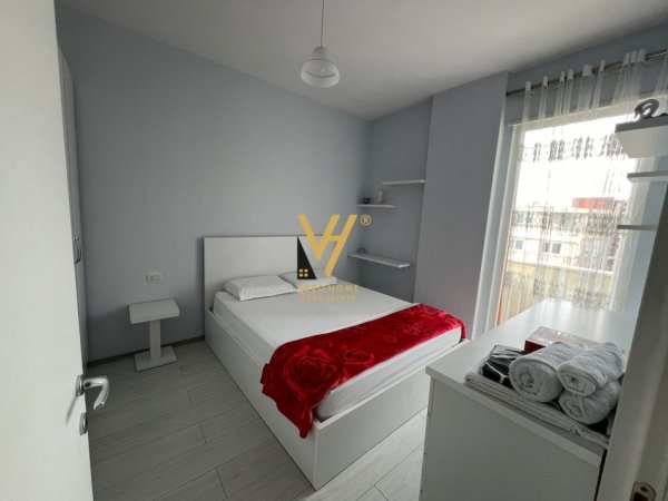 Tirane, jepet me qera apartament 1+1+Ballkon Kati 6, 65 m² 600 € (LAPRAKE)