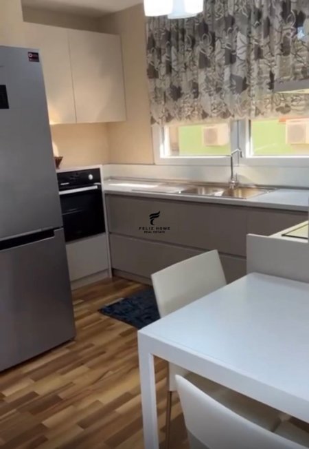 Tirane, jepet me qera apartament 1+1 Kati 5, 75 m² 750 € (RRUGA E KAVAJES)