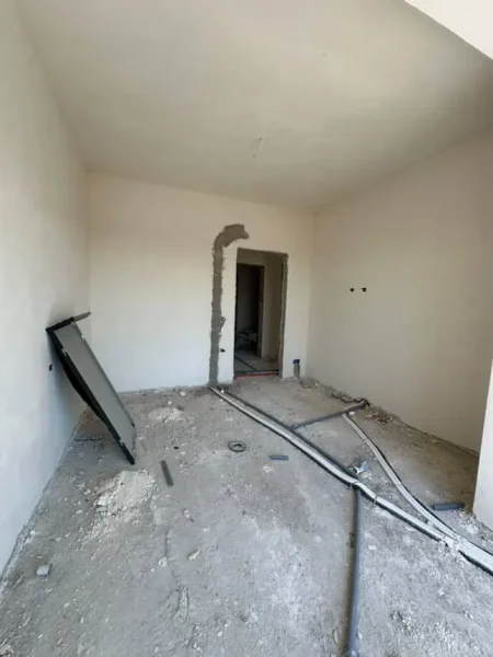 Tirane, shes apartament 2+1+Ballkon Kati 3, 104 m² 160.000 € (jordan misja)