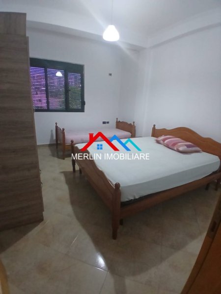 Tirane, jepet me qera apartament 2+1+Ballkon Kati 2, 400 € (RRUGA E DIBRES)