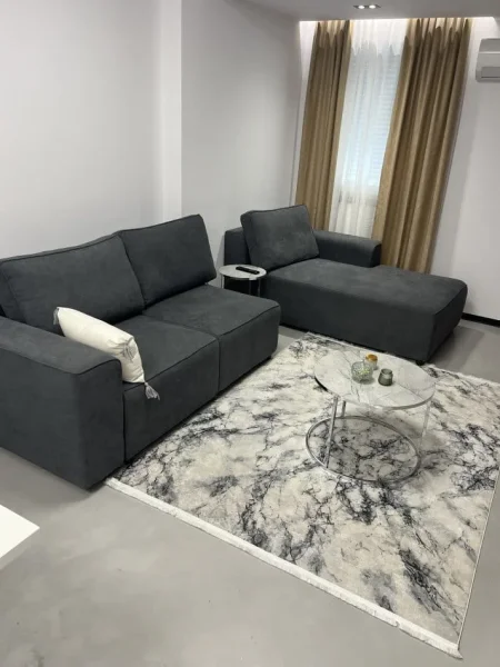 Tirane, jepet me qera apartament 1+1+Ballkon Kati 5, 63 m² 189.000 € (sali butka)