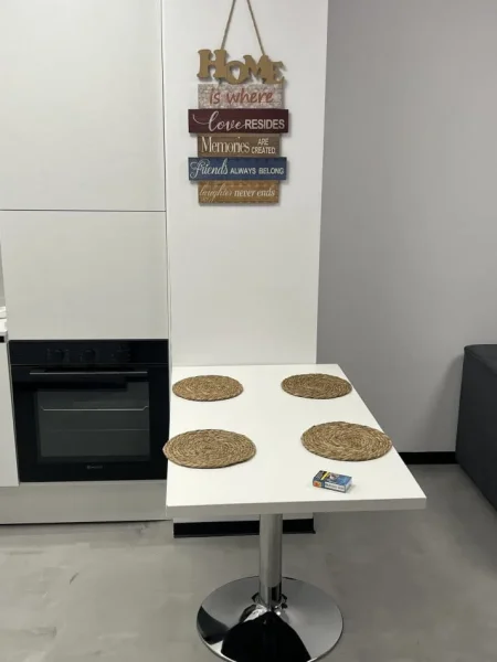 Tirane, jepet me qera apartament 1+1+Ballkon Kati 5, 63 m² 189.000 € (sali butka)