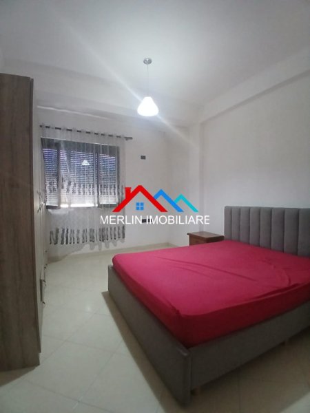 Tirane, jepet me qera apartament 2+1+Ballkon Kati 3, 74 m² 500 € (rruga e dibres)
