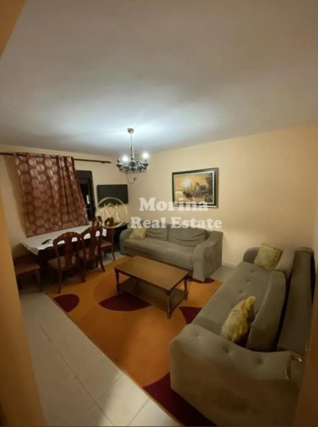 Tirane, jepet me qera apartament 3+1 Kati 5, 115 m² 500 € (Ali Demi)