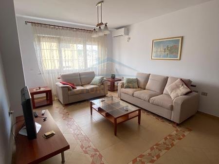Tirane, jepet me qera apartament 2+1 Kati 6, 84 m² 650 € 