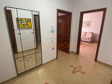 Tirane, jepet me qera apartament 2+1 Kati 6, 84 m² 650 € 
