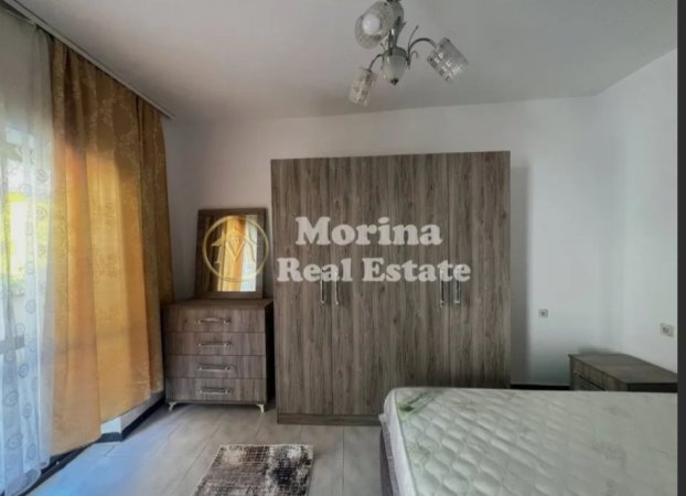 Tirane, jepet me qera apartament 1+1 Kati 1, 60 m² 400 € (Rruga e Barrikadave- Qender)