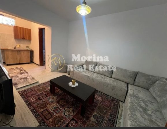 Tirane, jepet me qera apartament 1+1 Kati 1, 60 m² 400 € (Rruga e Barrikadave- Qender)