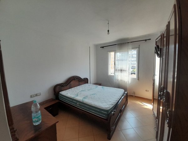 Apartament  2+1 me Qera, 400E ,në Qendër Freskut -Tiranë