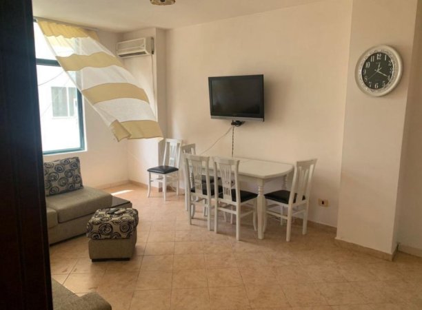 Durres, jepet me qera apartament 1+1 Kati 2, 70 m² 300 € (Qera Apartament Sistemin 1+1 Karburant Iliria Plazh)