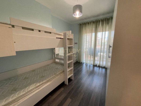 Tirane, jap me qera apartament 2+1+2 , 111 m² 1.400 € (Rruga e Kosovareve)