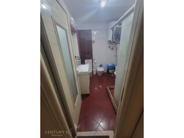 Tirane, jap me qera apartament 2+1 , 94 m² 750 € (Liqeni i Tiranes)