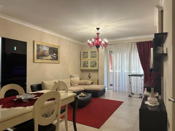 Tirane, shes apartament 2+1 , 120 m² 300.000 € (Komuna e Parisit)