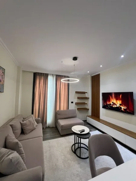 Tirane, shitet apartament 1+1 , 75 m² 190.000 € (Teg)