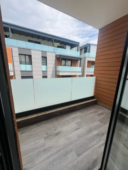 Tirane, shitet apartament 1+1 , 75 m² 190.000 € (Teg)