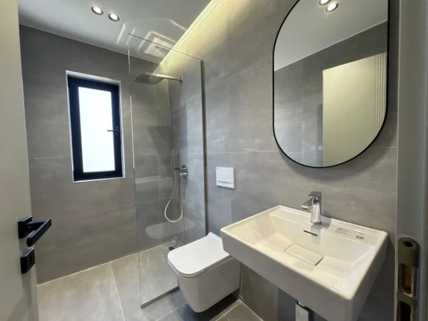 SHITEN APARTAMENT 1+1 & GARZIONERE  268.000 € (Mine Peza)