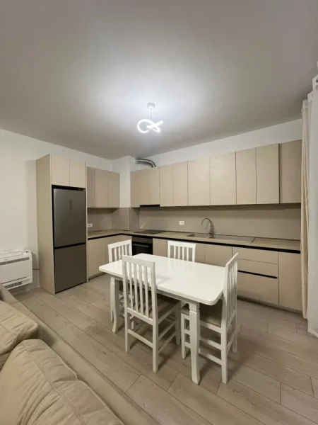 Tirane, jepet me qera apartament 2+1+Ballkon Kati 9, 97 m² 600 € 