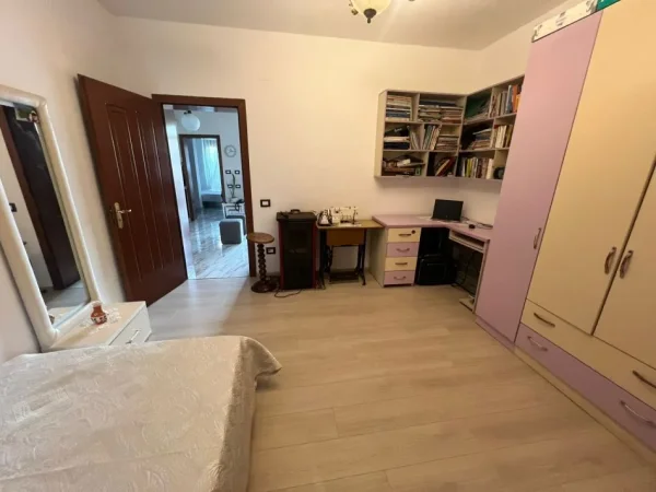 Durres, shes shtepi 3+1+Aneks Kati 0, 114 m² 190.000 € (Plazh)