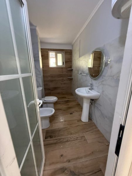 Tirane, shitet apartament 2+1+Ballkon Kati 2, 72 m² 122.000 € 