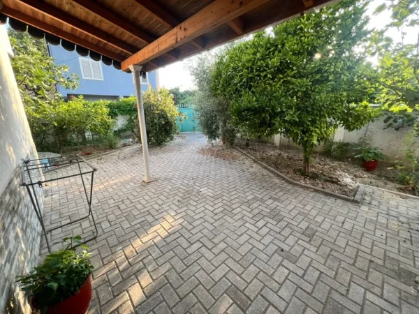 Durres, shes shtepi 2+1 Kati 0, 83 m² 140.000 € (Plazh)