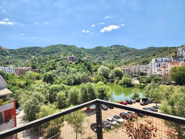 🏡 Apartament Panoramik me Qera në Liqenin e Thatë ll 2+1, 105m²-- [[ 720€ ]]