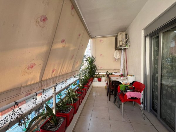 Tirane, shitet apartament 2+1+Ballkon Kati 3, 106 m² 138.000 € (FRESKU)