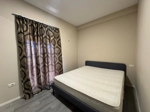 Tirane, jepet me qera apartament 2+1+Ballkon Kati 3, 90 m² 450 € (Astir)