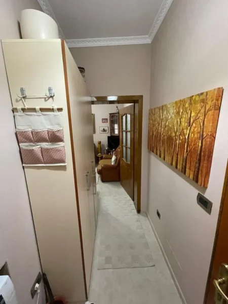 Tirane, jepet me qera apartament 1+1 Kati 4, 65 m² 550 € 