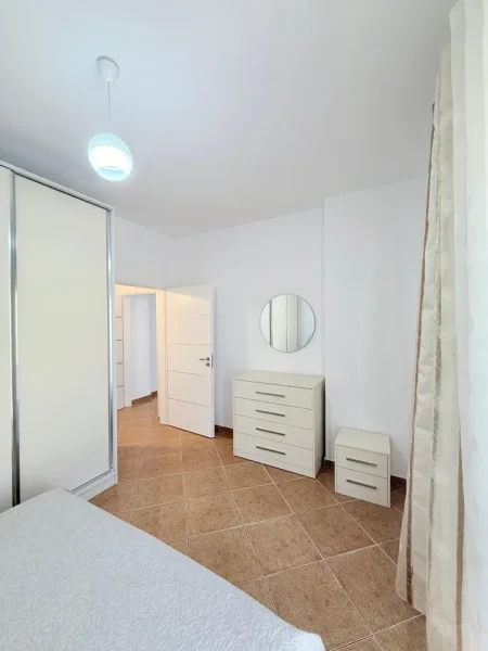Vlore, jepet me qera apartament 1+1+Ballkon , 60m² 500 € (Lungomare Vlore)