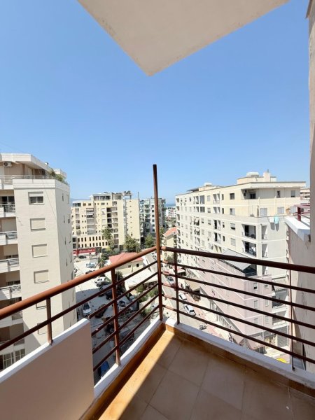 Vlore, jepet me qera apartament 1+1+Ballkon , 60m² 500 € (Lungomare Vlore)
