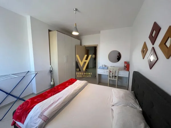 Tirane, jepet me qera apartament 1+1+Ballkon Kati 8, 75 m² 500 € (ASTIR)