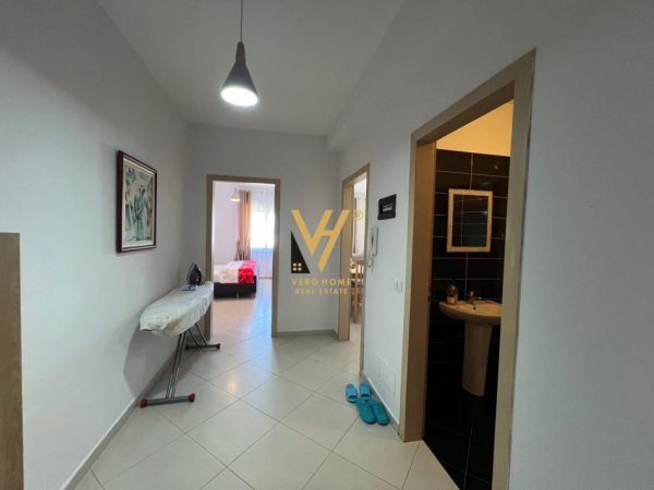 Tirane, jepet me qera apartament 1+1+Ballkon Kati 8, 75 m² 500 € (ASTIR)